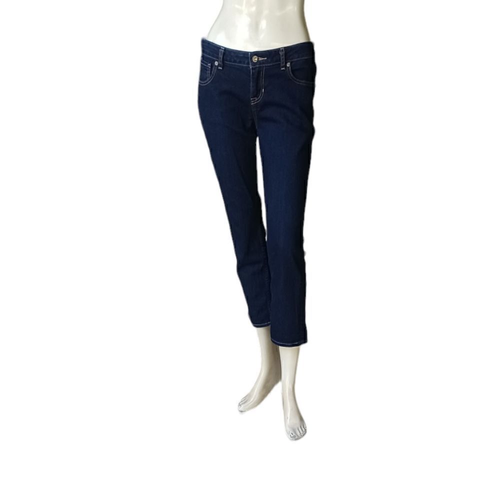 696922....Apt.9 Capri Jeans Size 6P, 28" Waist 23" Inseam 8" Rise